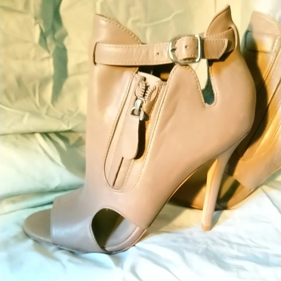 Beautiful Peep Toe Heels NWOB 😍 - Picture 4 of 12